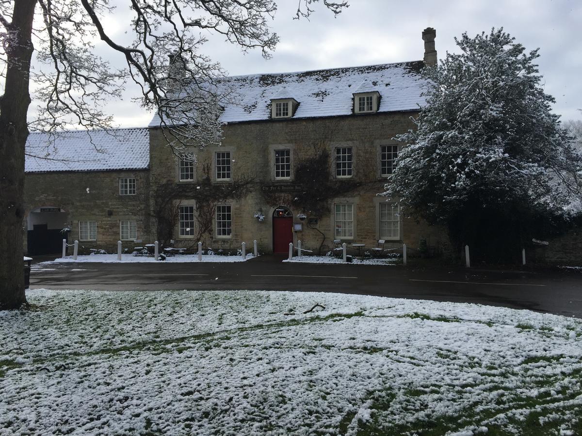 The Fox And Hounds Hotell Oakham Exteriör bild