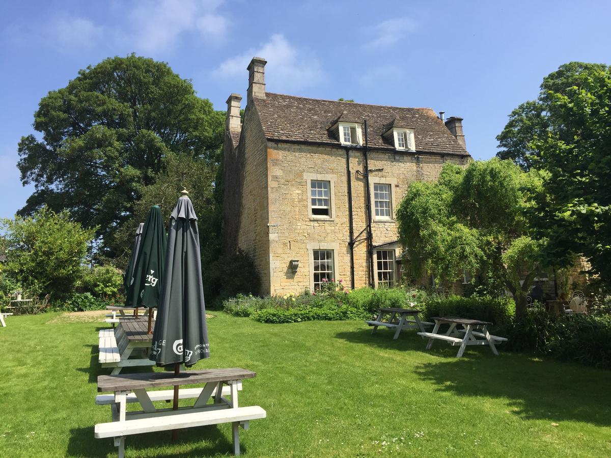 The Fox And Hounds Hotell Oakham Exteriör bild